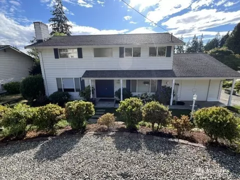 19827 11th Ave NW, Shoreline, WA 98177