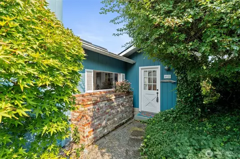 4922 Hyada Blvd NE, Tacoma, WA 98422
