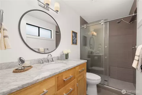 Bath - 14821 104th Ave NE, Bothell, WA 98011 photo 1 of 3