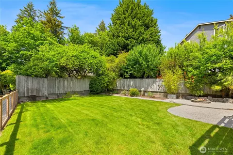 Exterior - 14821 104th Ave NE, Bothell, WA 98011 photo 4 of 9