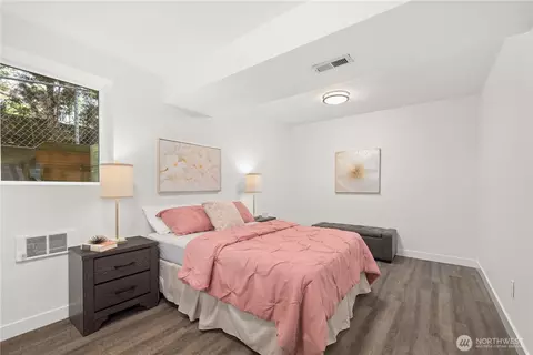 Bedroom - 14821 104th Ave NE, Bothell, WA 98011 photo 4 of 6