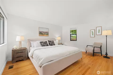 Bedroom - 14821 104th Ave NE, Bothell, WA 98011 photo 1 of 6