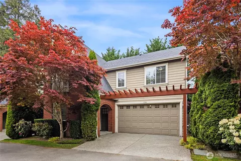 12316 NE 86th Way #6, Kirkland, WA 98033