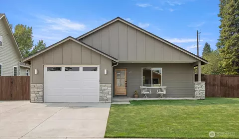 211 W Oak St, Yacolt, WA 98675
