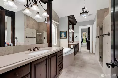 Bath - 817 SE 202nd Ct, Camas, WA 98607 photo 1 of 7