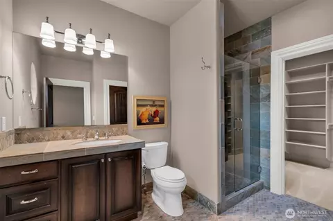 Bath - 817 SE 202nd Ct, Camas, WA 98607 photo 7 of 7