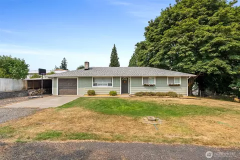 310 E Cedarcrest Ct, Napavine, WA 98565