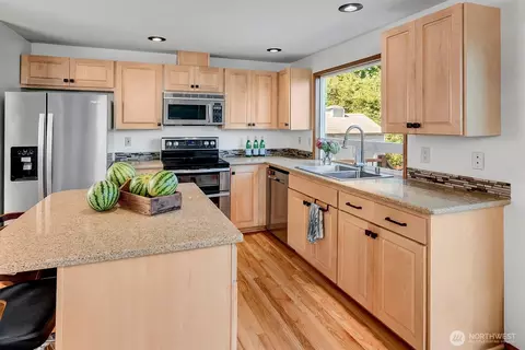 Kitchen - 2403 238th Pl SE, Bothell, WA 98021 photo 3 of 3