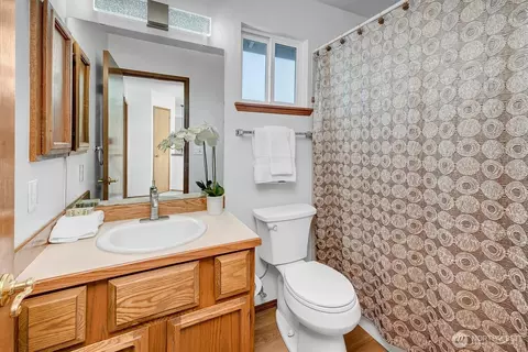 Bath - 2403 238th Pl SE, Bothell, WA 98021 photo 2 of 2