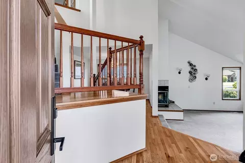 Entry Way - 2403 238th Pl SE, Bothell, WA 98021 photo 1 of 2