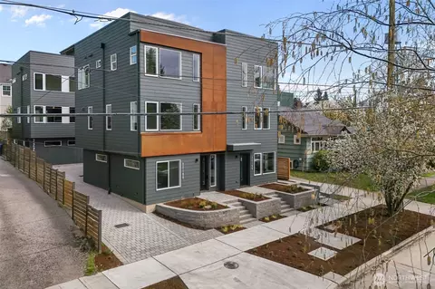 2220 NW B Nw 62nd St, Seattle, WA 98107