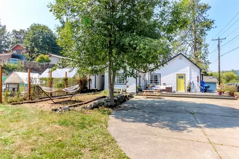 306 SW 1st St, South Prairie, WA 98385