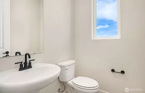 Bath - 9007 NE 203rd Ln #B, Bothell, WA 98011 photo 2 of 5