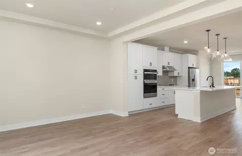 Living - 9007 NE 203rd Ln #B, Bothell, WA 98011 photo 4 of 4