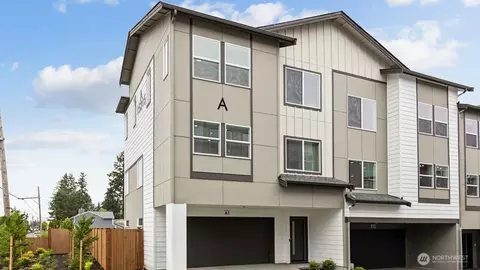 15215 35th Ave W #B5, Lynnwood, WA 98087