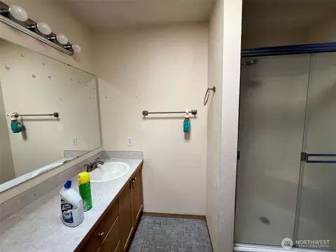 Bath - 19528 71st Ave E, Spanaway, WA 98387 photo 2 of 3