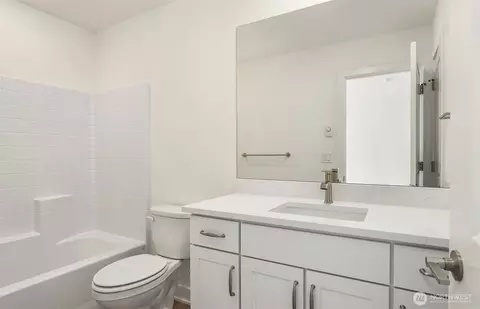 Bath - 9007 NE 203rd Ln #C, Bothell, WA 98011 photo 5 of 5