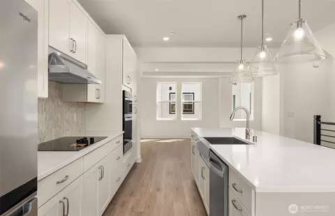 Kitchen - 9007 NE 203rd Ln #C, Bothell, WA 98011 photo 2 of 3
