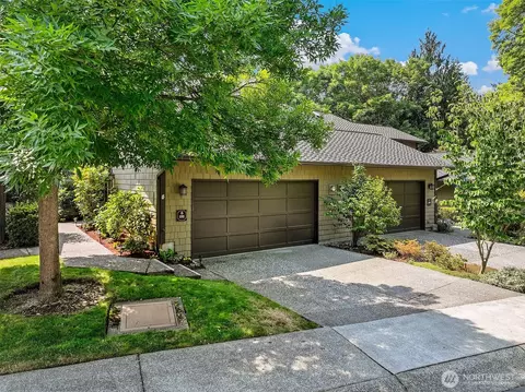 11911 Stendall Dr N, Seattle, WA 98133