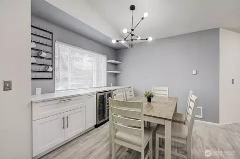 Dining - 11325 19th Ave SE #B304, Everett, WA 98208 photo 1 of 1