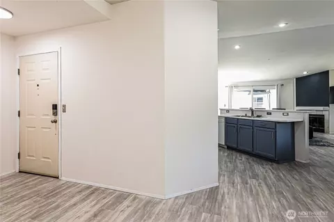 Entry Way - 11325 19th Ave SE #B304, Everett, WA 98208 photo 1 of 1