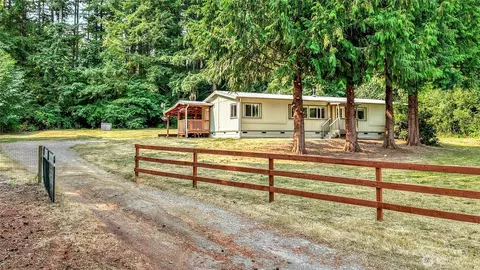330 SW Dogwood Rd, Port Orchard, WA 98367