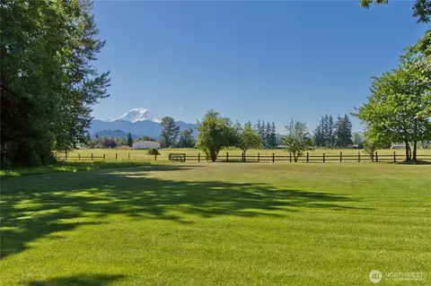 Exterior - 24117 SE 440th St, Enumclaw, WA 98022 photo 5 of 14