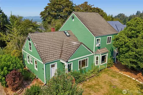 521 19th Ave SW, Puyallup, WA 98371