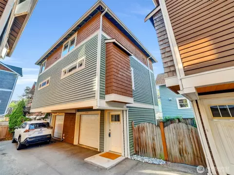 4516 Dayton Ave N, Seattle, WA 98103
