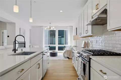Kitchen - 2422 217th St SE #D, Bothell, WA 98021 photo 3 of 4