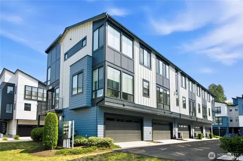 Exterior - 2422 217th St SE #D, Bothell, WA 98021 photo 2 of 5