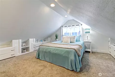 Bedroom - 2327 Harrison Ave, Everett, WA 98201 photo 3 of 6