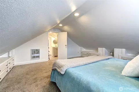 Bedroom - 2327 Harrison Ave, Everett, WA 98201 photo 5 of 6