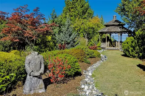 11075 NE Carmody Ln, Kingston, WA 98346