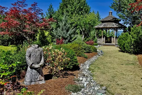 11075 NE Carmody Ln, Kingston, WA 98346