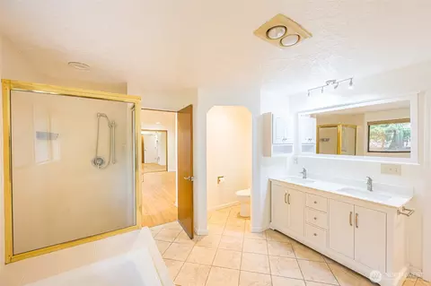 Bath - 100 Sunland Dr, Sequim, WA 98382 photo 1 of 2
