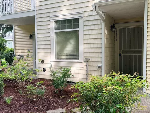 23202 58th Ave S #2-1, Kent, WA 98032