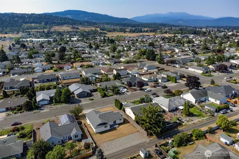 View/Area - 942 E Willow St, Sequim, WA 98382 photo 6 of 6