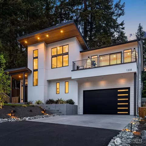 1208 211th Pl, Sammamish, WA 98074