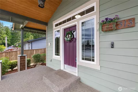 313 Grandview Ave, Shelton, WA 98584