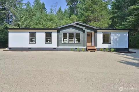 5189 SW Paradise Ln, Port Orchard, WA 98367