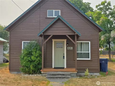 825 Sauk Ave, Darrington, WA 98241