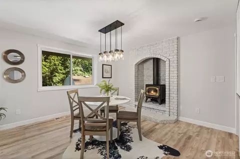 Dining - 2119 242nd St SW, Bothell, WA 98021 photo 4 of 4