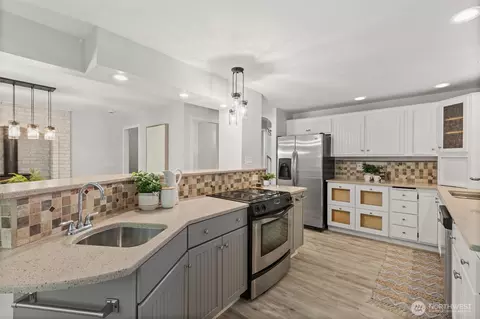 Kitchen - 2119 242nd St SW, Bothell, WA 98021 photo 3 of 4