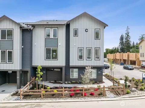 16202 Manor Way #D1, Lynnwood, WA 98087