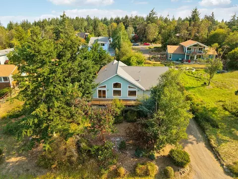 5391 Cape George Rd, Port Townsend, WA 98368