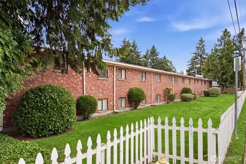 30853 14th Ave S, Federal Way, WA 98003