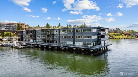 515 Lake St S #205, Kirkland, WA 98033