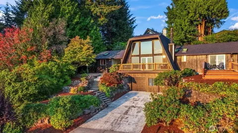1822 Copalis St NE, Tacoma, WA 98422