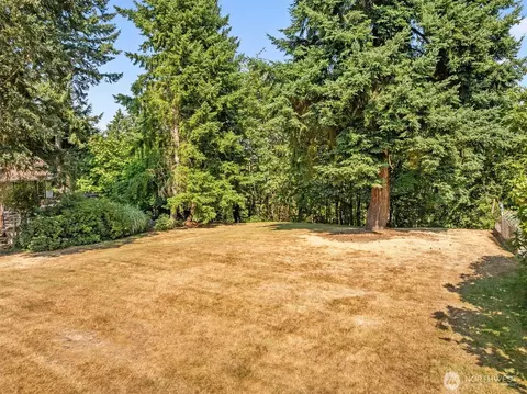 Exterior - 17410 102nd Ave NE, Bothell, WA 98011 photo 5 of 6